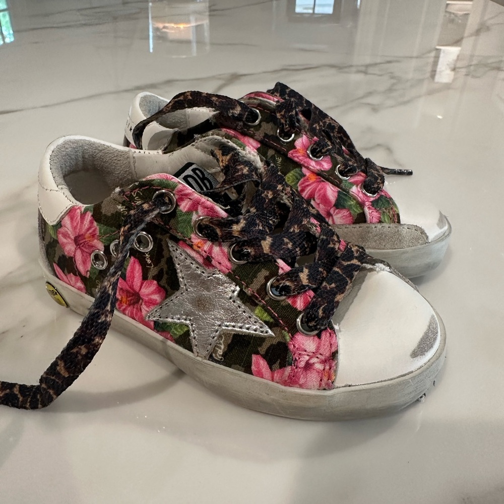 Size 21 Golden Goose (never worn)